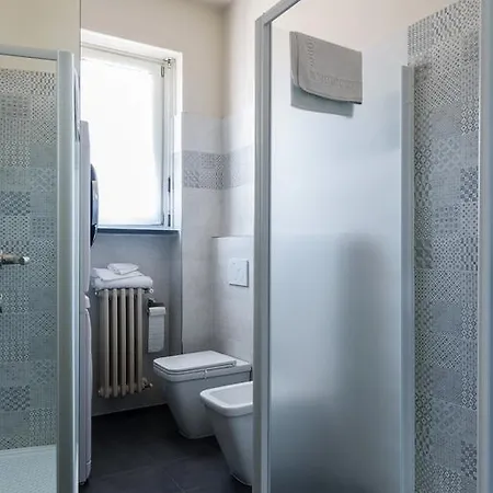 Numero Due Piazza Mazzini - Bymyhomeincomo * Комо