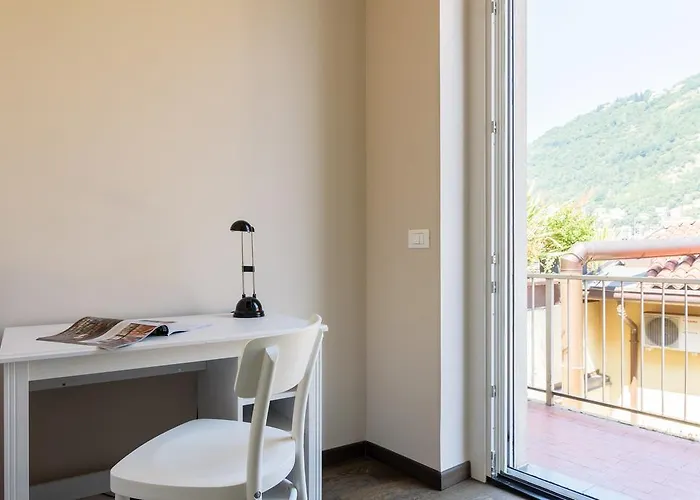 Numero Due Piazza Mazzini - Bymyhomeincomo Como