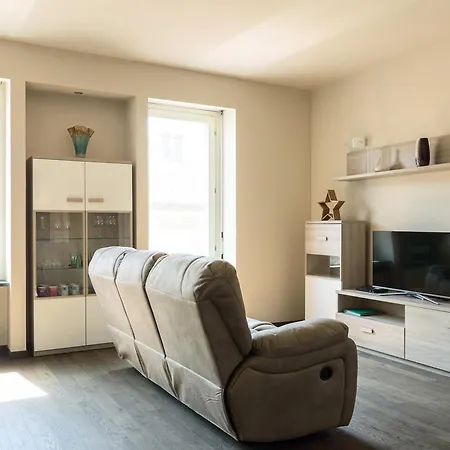 Numero Due Piazza Mazzini - Bymyhomeincomo Комо