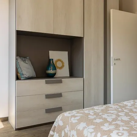 Апартаменты Numero Due Piazza Mazzini - Bymyhomeincomo *