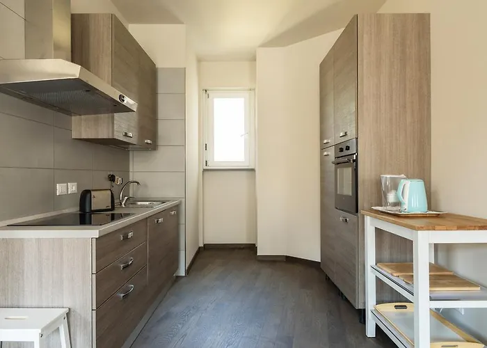 公寓 Numero Due Piazza Mazzini - Bymyhomeincomo *